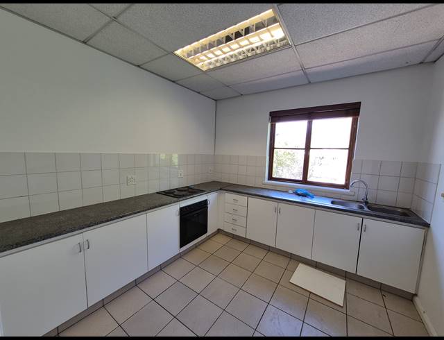 385M² OFFICE TO LET IN SANDTON CENTRAL